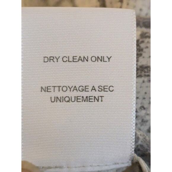 Joie ~ Size XXS ~ Rancher Irregular Snake Silk Print Top 100% Silk- Keyhole Back - Picture 8 of 10